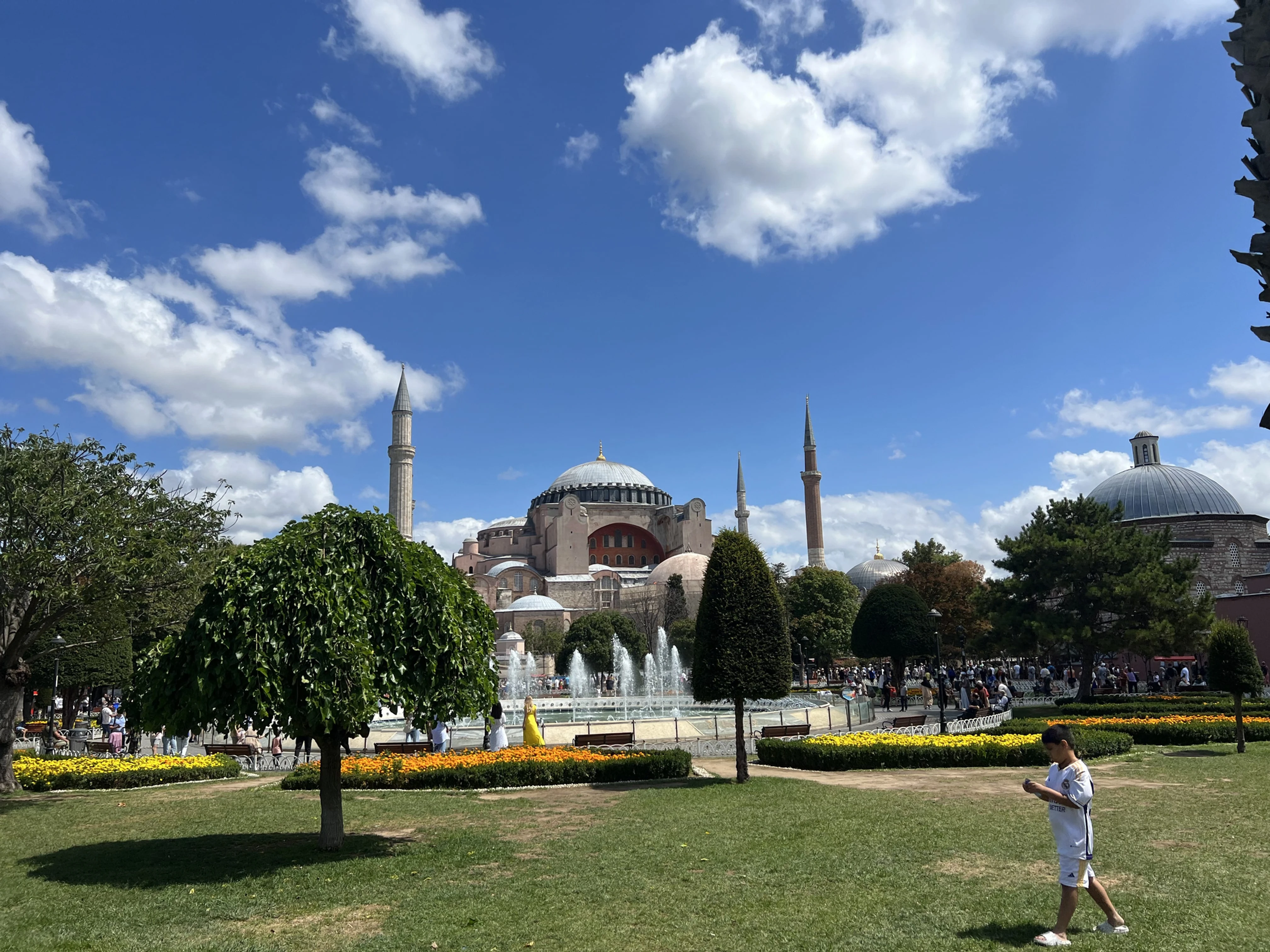 A Guide to Istanbul's Sultanahmet Square
